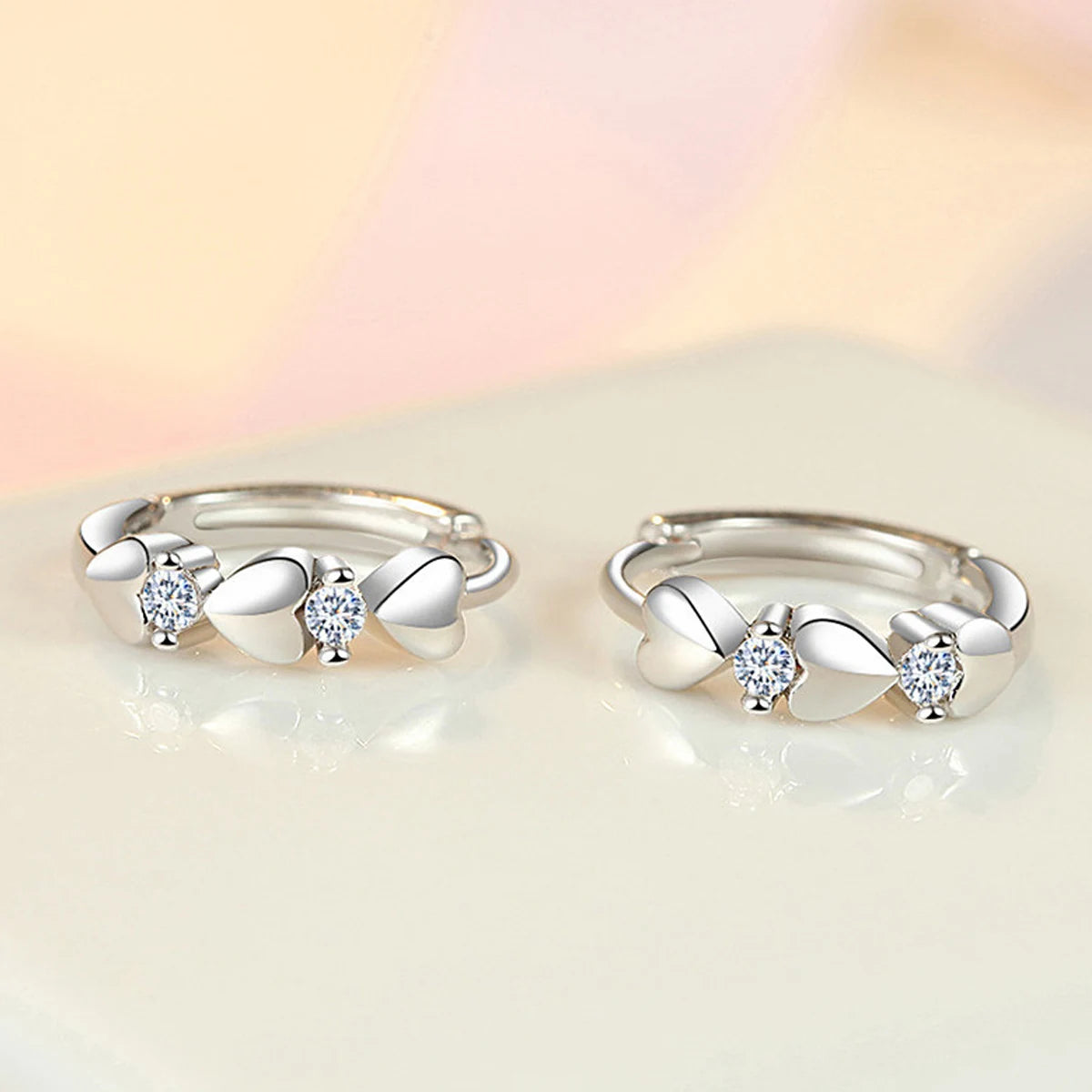 Cute Heart Small Hoop Earrings Women 3 Metal Colors Trendy Girls Ear Circle Earrings Fancy Accessories Statement Jewelry
