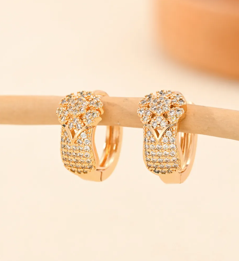 Gold Heart Hollow Zircon Hoop Earrings for Women – Elegant Brass Jewelry