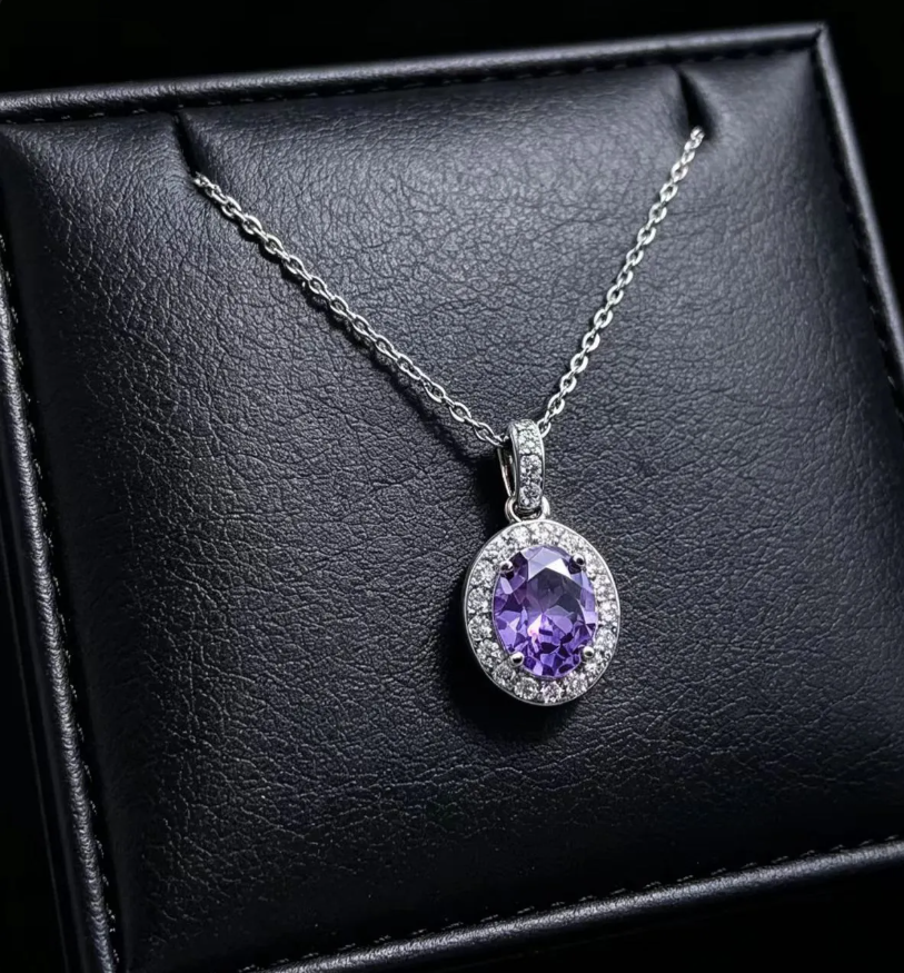Gold Oval White Rhinestone Pendant Necklace for Women – Elegant Vintage Jewelry