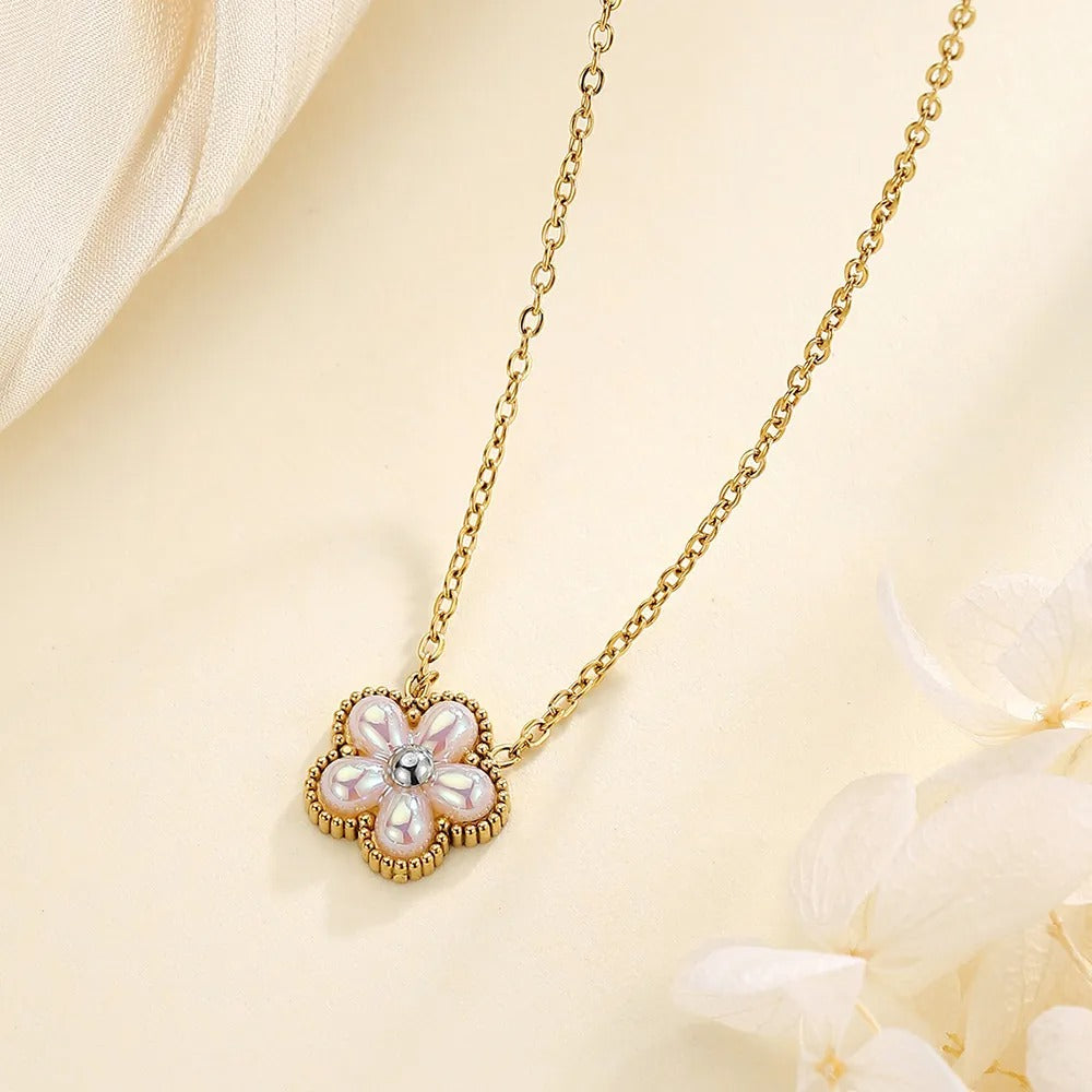 Women’s Gold-Plated Five-Petal Flower Necklace – Shell Inlay Stainless Steel Jewelry