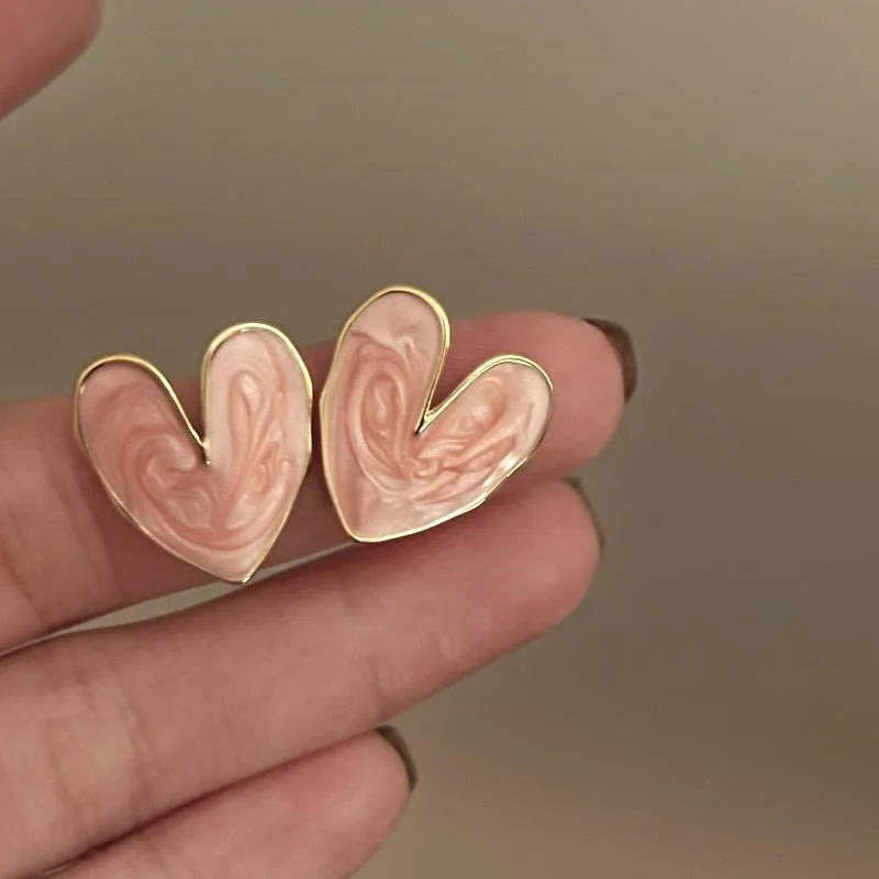 New Design Red Heart Stud Earring Women Metal Gold Color Eye Heart Lips Wedding Statement Earrings Fashion Party Jewelry