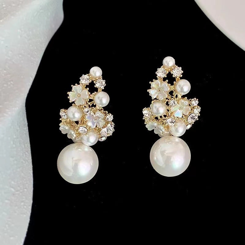 Elegant Flower Pearl Rhinestone Earrings