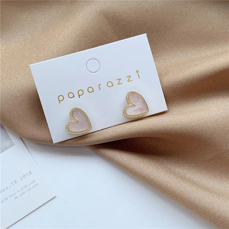 New Design Red Heart Stud Earring Women Metal Gold Color Eye Heart Lips Wedding Statement Earrings Fashion Party Jewelry