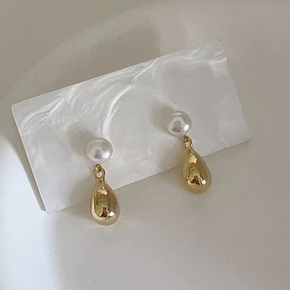 Fashion Elegant Teardrop Pear Imitation Pearl Drop Earrings Simple Versatile Jewelry Gift for Women