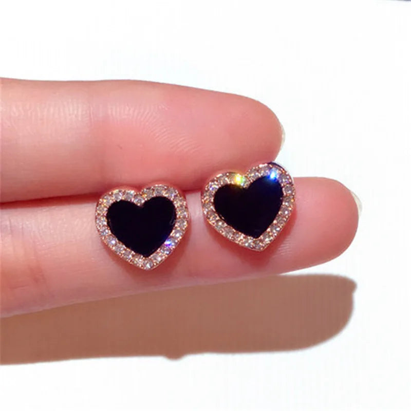 New Design Red Heart Stud Earring Women Metal Gold Color Eye Heart Lips Wedding Statement Earrings Fashion Party Jewelry