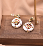 Women’s Gold-Tone Geometric Flat Pearl Earrings – Vintage Baroque Style