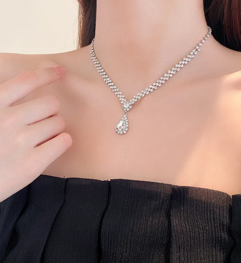 Rhombus Oval Water Drop Zirconia Necklace & Earrings Set for Women – Elegant