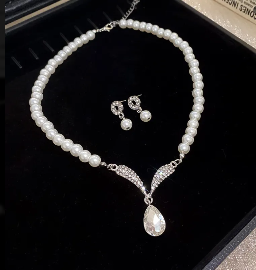 Gold Geometric Zirconia Necklace & Earrings Set for Women – Elegant Wedding Jewelry