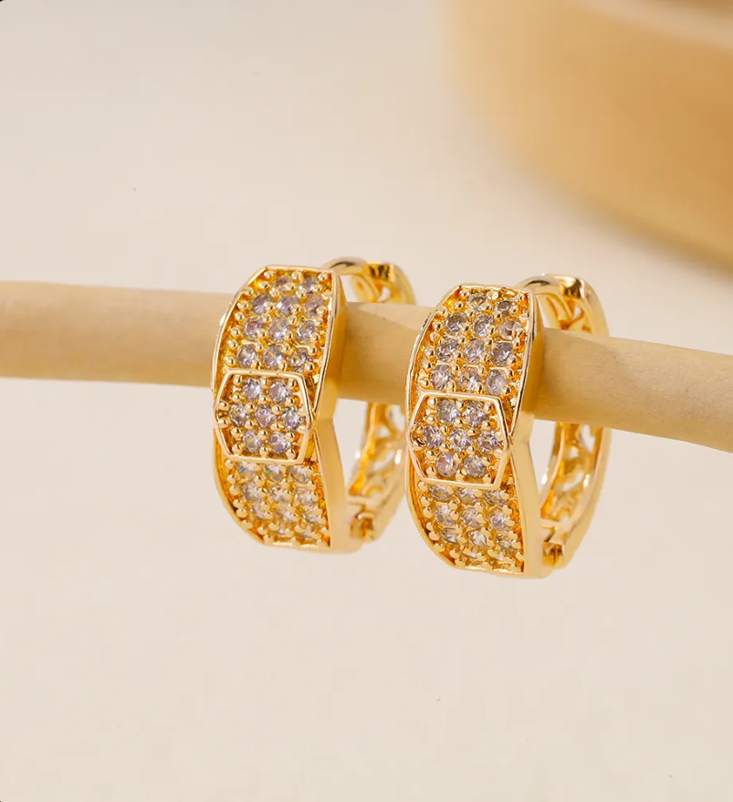 Gold Heart Hollow Zircon Hoop Earrings for Women – Elegant Brass Jewelry