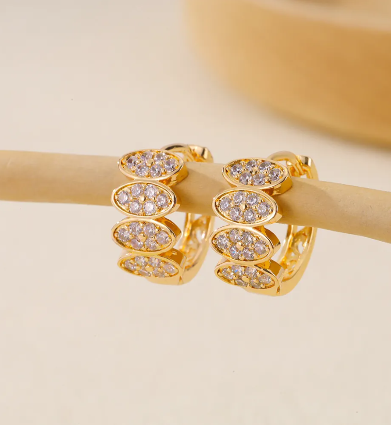 Gold Heart Hollow Zircon Hoop Earrings for Women – Elegant Brass Jewelry