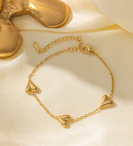 Silver Heart Charm Bracelet for Women – Minimalist Stainless Steel Jewelry