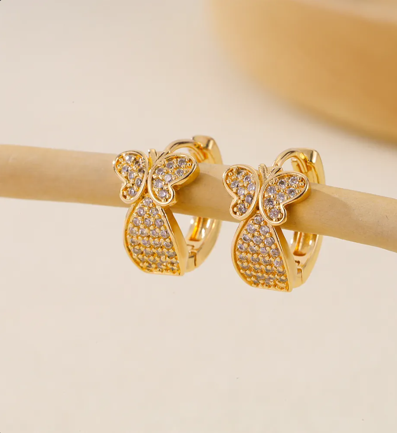 Gold Heart Hollow Zircon Hoop Earrings for Women – Elegant Brass Jewelry