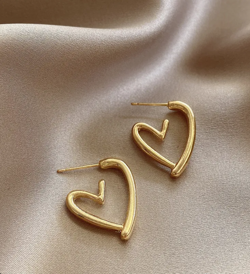 Gold Hollow Heart Stud Earrings for Women – Minimalist 925 Silver Post Jewelry