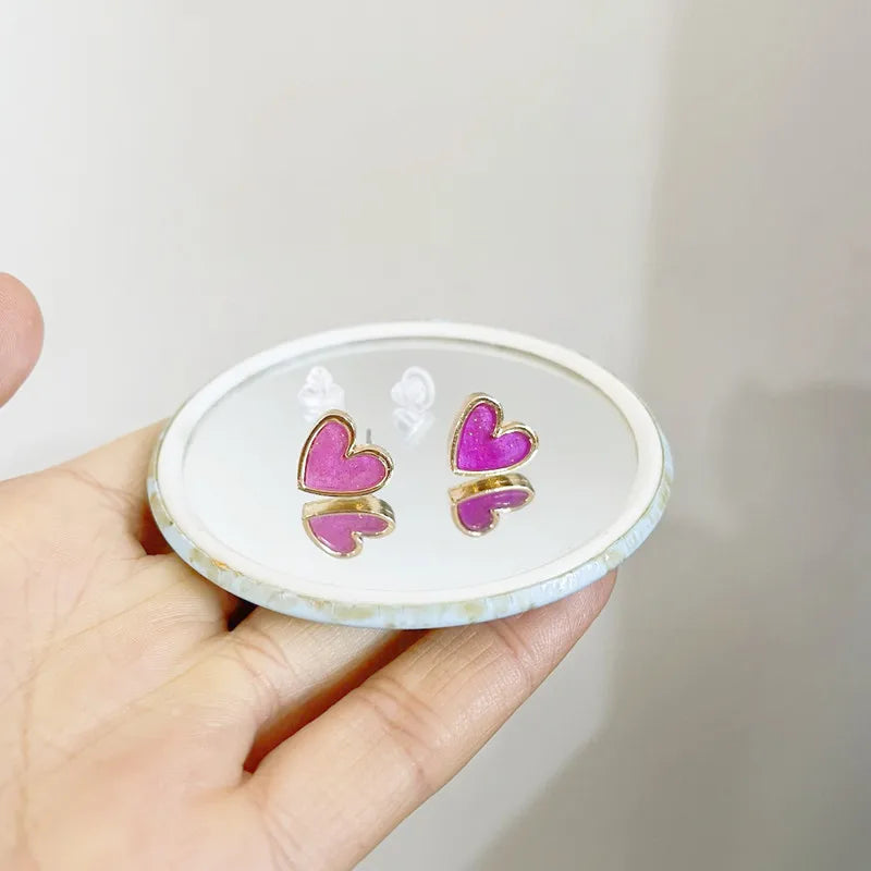New Design Red Heart Stud Earring Women Metal Gold Color Eye Heart Lips Wedding Statement Earrings Fashion Party Jewelry
