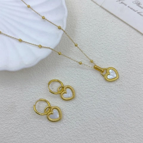 Women’s Gold-Plated Heart Jewelry Set – Pendant Necklace & Matching Earrings
